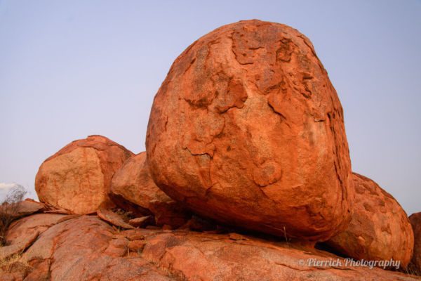 devils-marbles-04