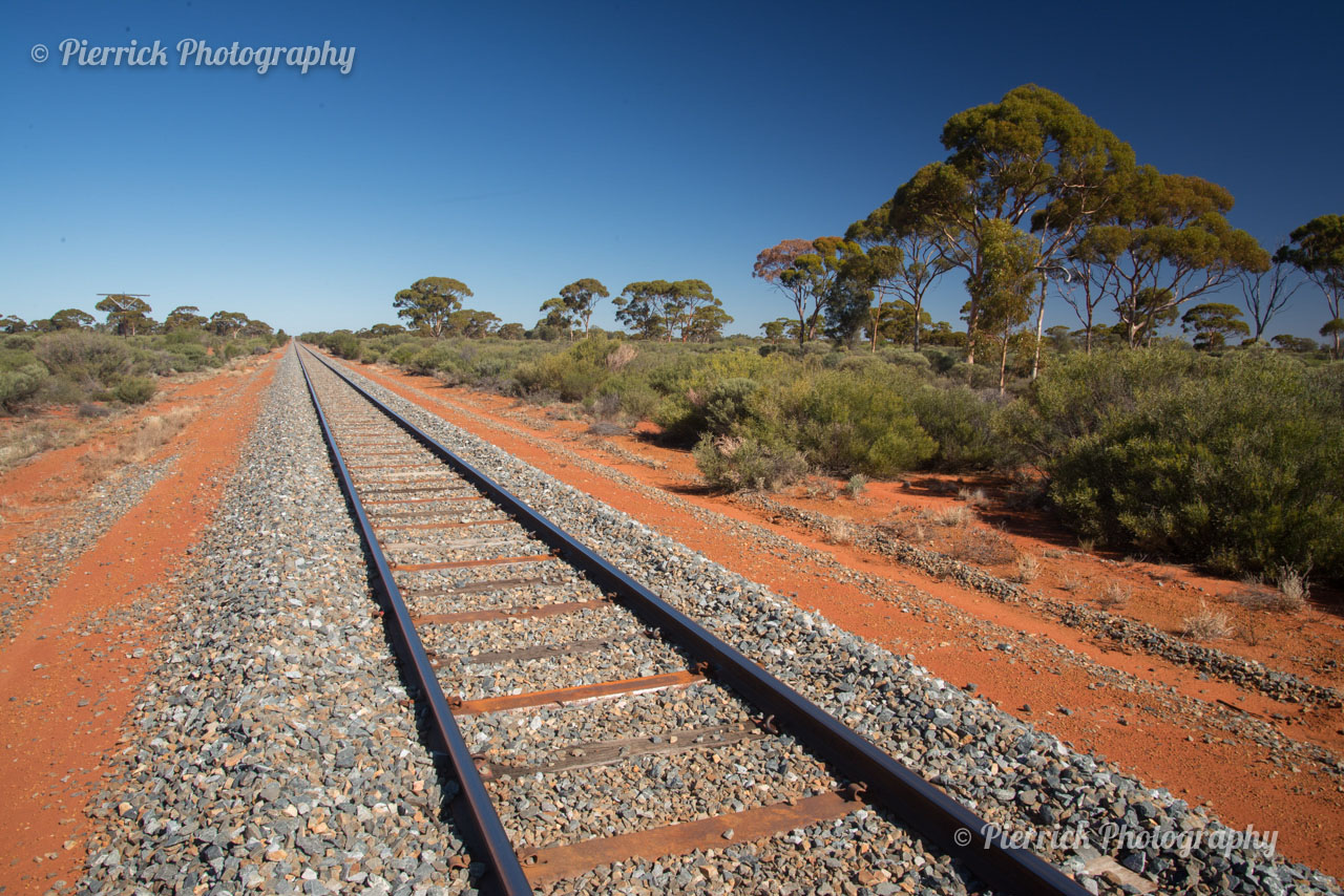 Chemin de fer dans le Golden outback