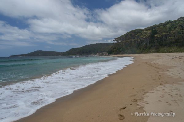 Pebbly-beach-Murramarang-national-park-03