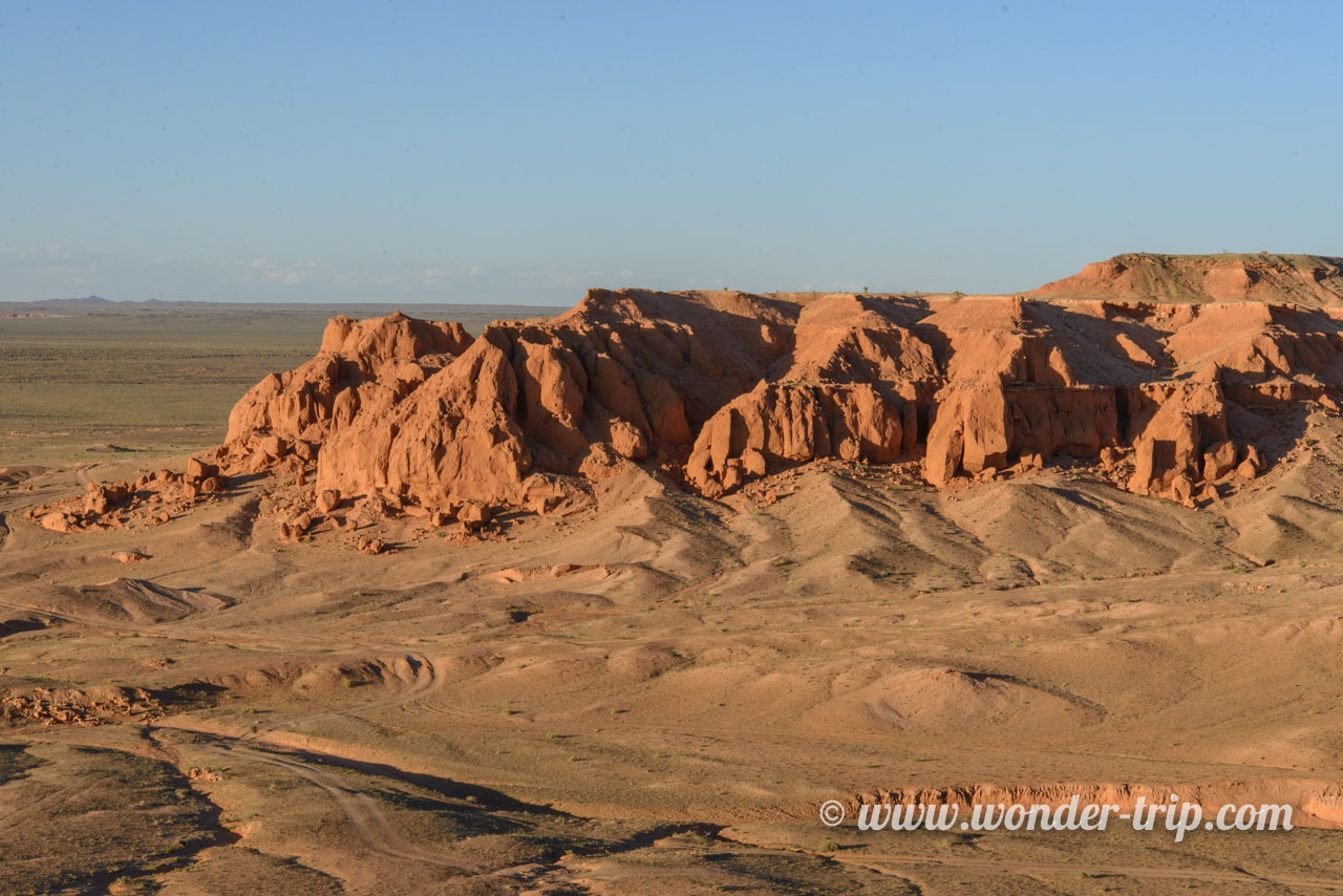 Flaming cliffs de Bayanzag en Mongolie