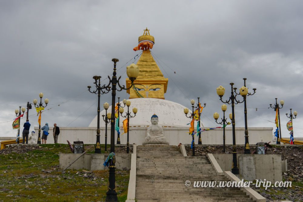 Stuppa-monastere-amarbayasgalant-khiid-01