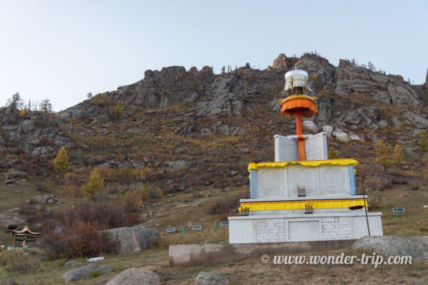 Temple-Meditation-Parc-National-Terelj-07
