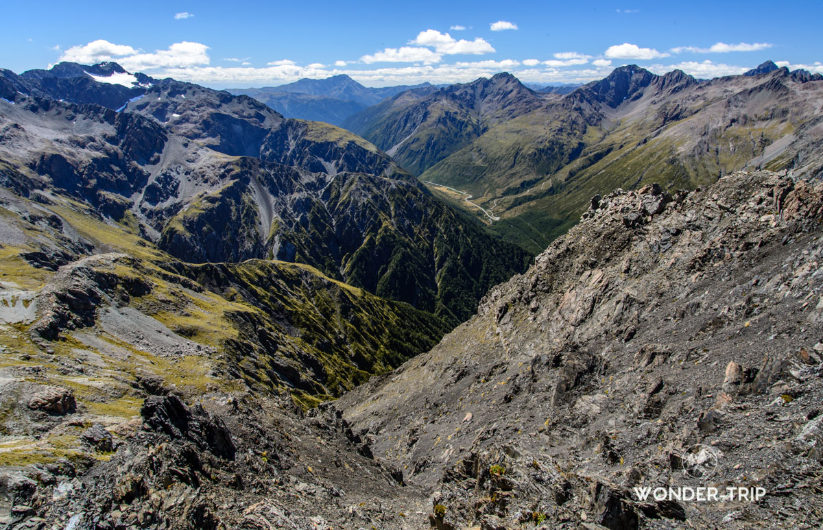 Paysage sur la randonnée d'Avalanche peak en Nouvelle-Zélande