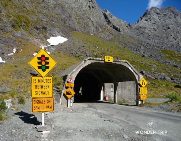 Homer-Tunnel-milford-sound-road-01