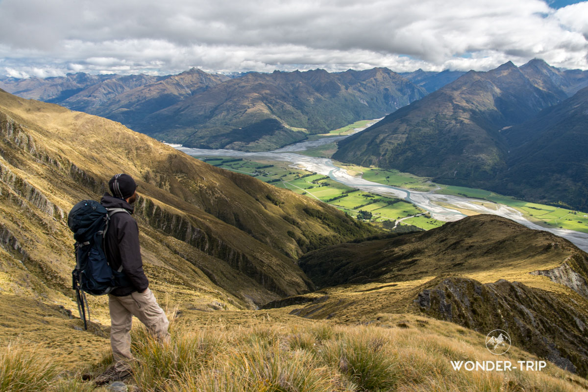 Panorama sur Haast Pass depuis le mont Shrimpton