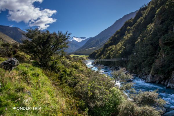 Aspiring-national-park-West-Matukituki-valley-01
