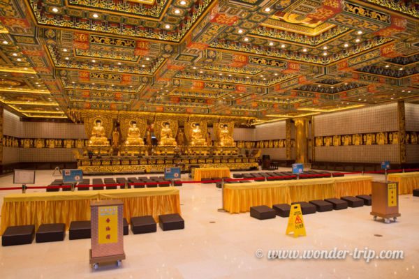 Monastere-Po-Lin-Hong-Kong-04