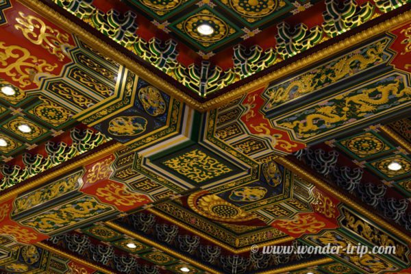 Monastere-Po-Lin-Hong-Kong-09