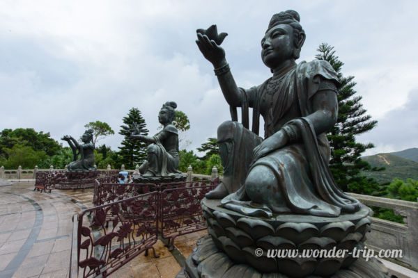 Tian-Tan-Buddha-Hong-Kong-04
