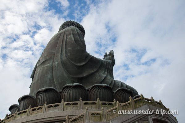 Tian-Tan-Buddha-Hong-Kong-09