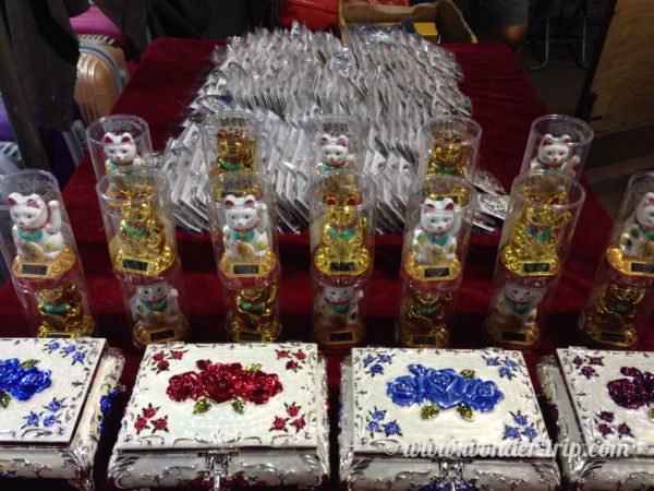 Temple-Night-Market-Hong-Kong-07